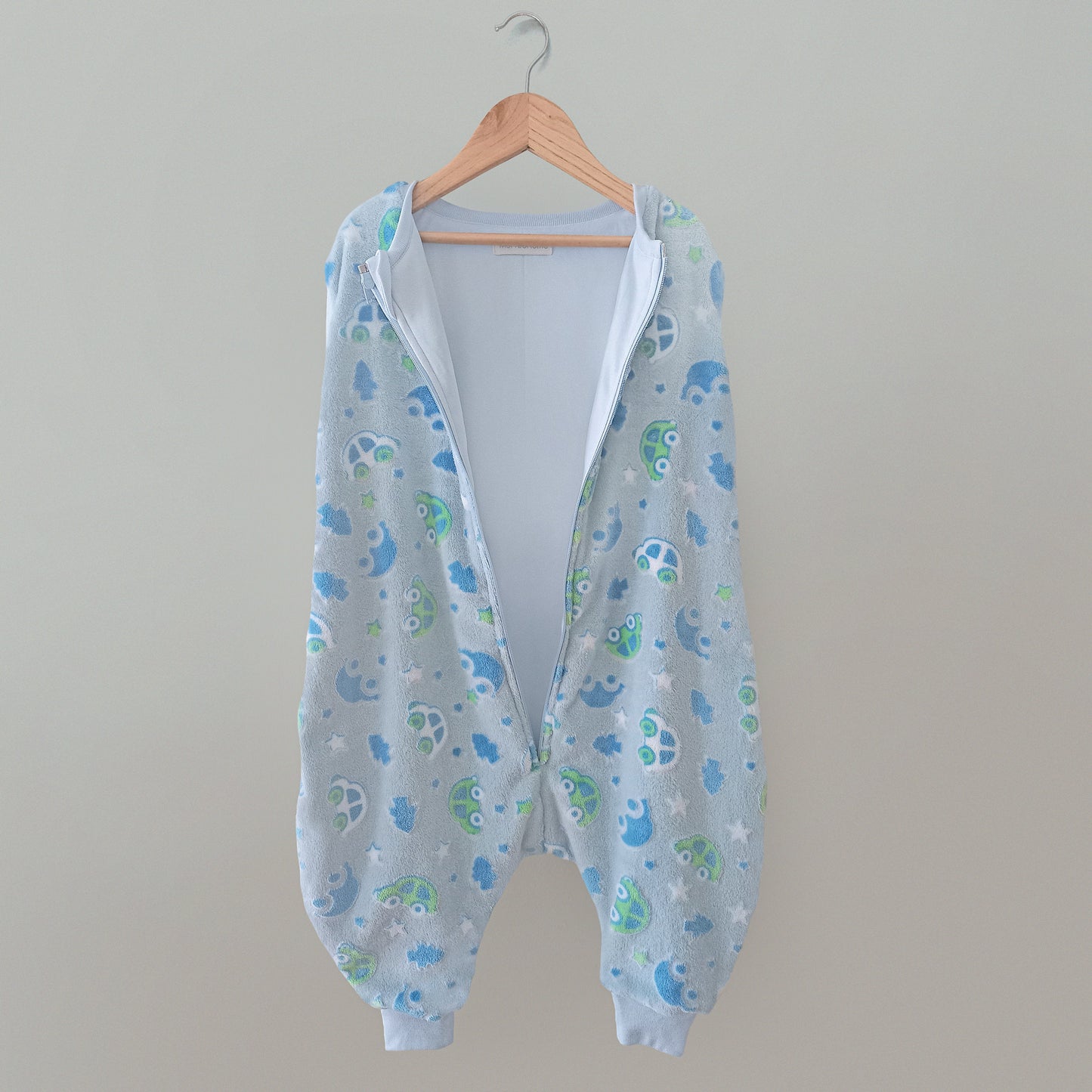 SAQUITO DE DORMIR CON PIES LIBRES PARA OTOÑO - INVIERNO (TALLA M)  – AZUL DE CARROS
